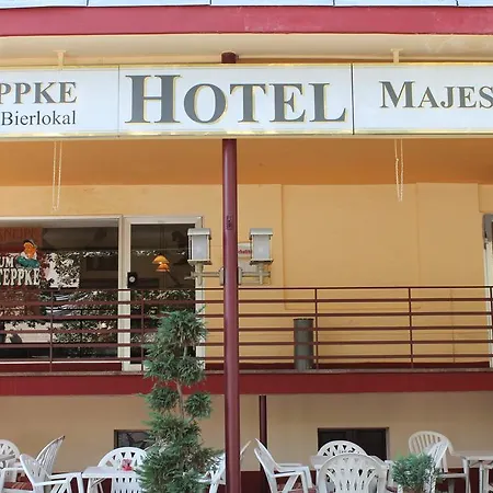 Hotel Majestic-3